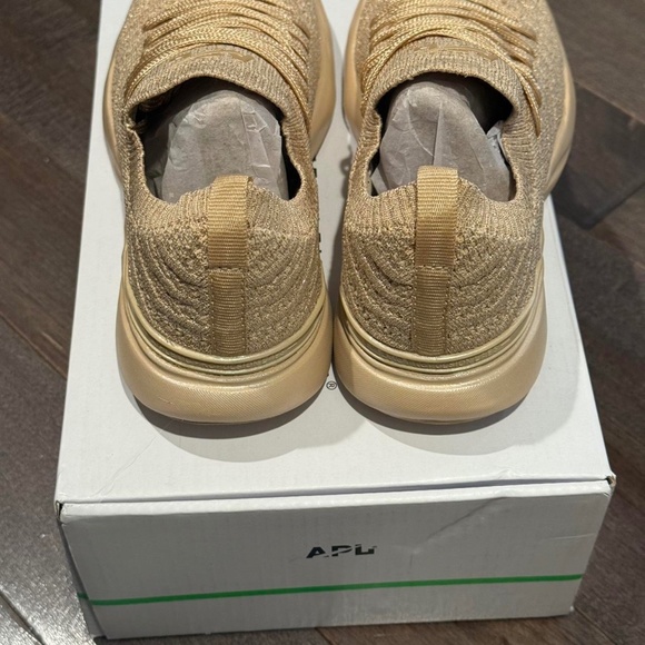 APL women’s techloom wave Size 5  Color champagne - Picture 3 of 5